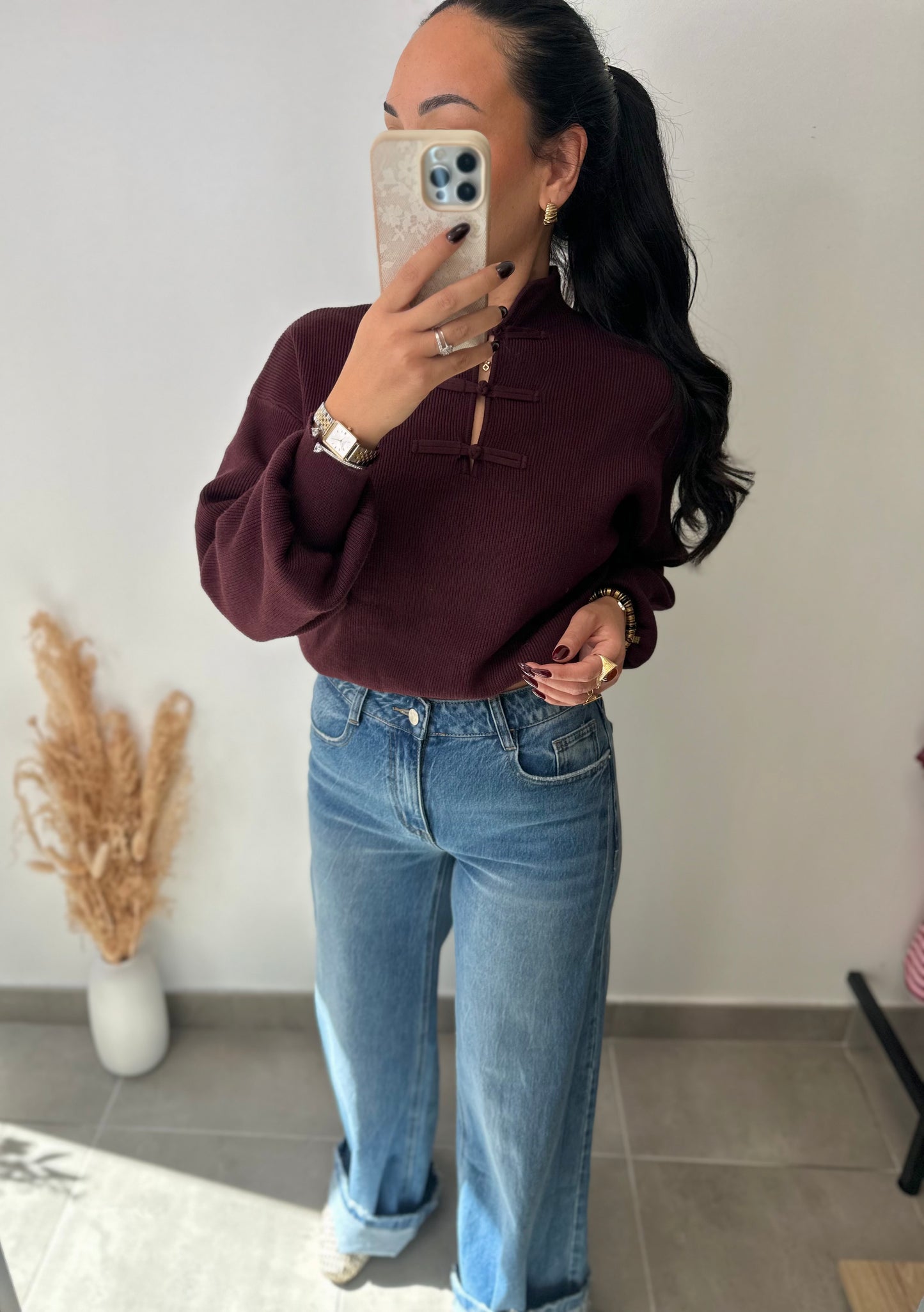 Pull bordeaux à brandebourgs