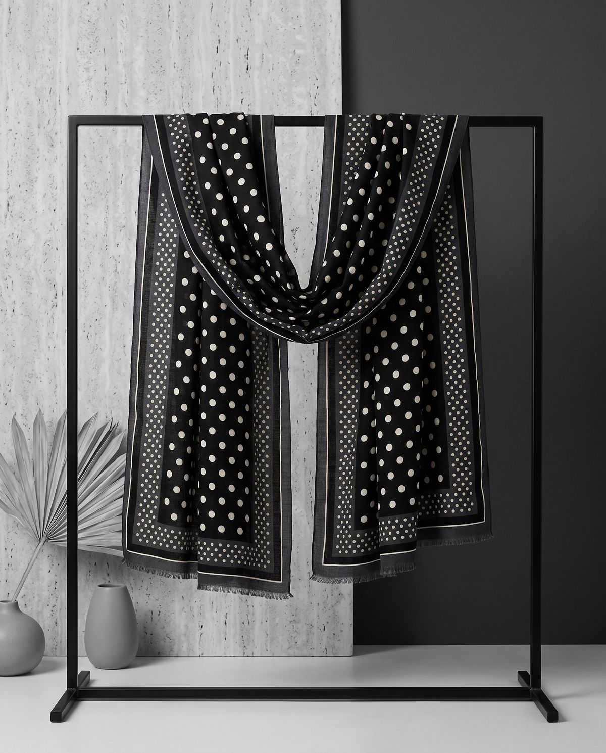 Foulard motifs pois