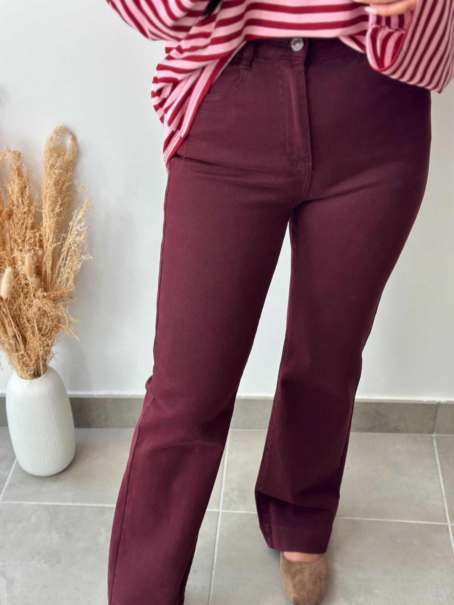 Jean coupe FLARE couleur bordeaux
