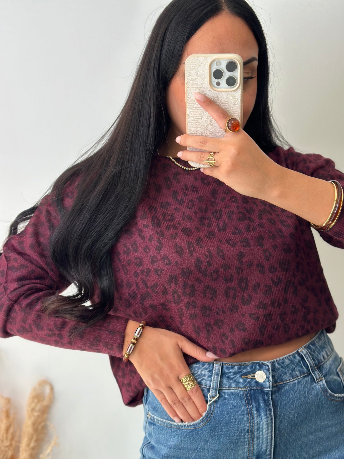Pull en viscose imprimé léopard bordeaux