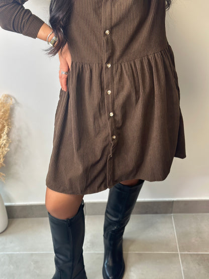 Robe chemise courte en velours côtelé marron