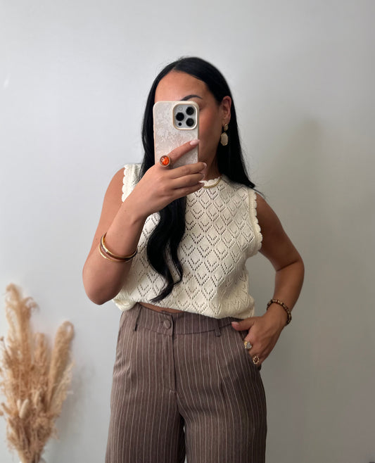 Pull sans manches ajourée à motifs