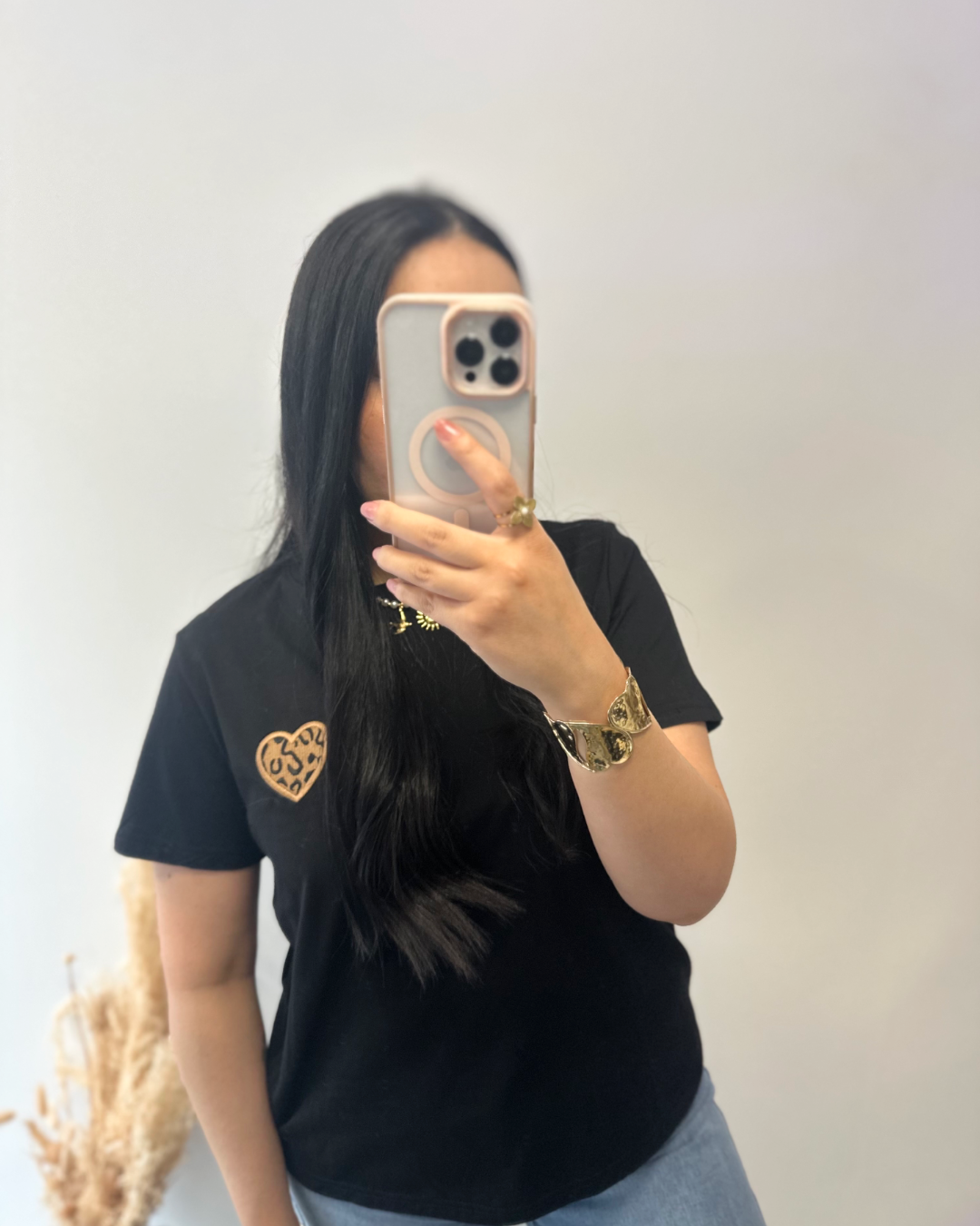 Round neck t-shirt - HEART