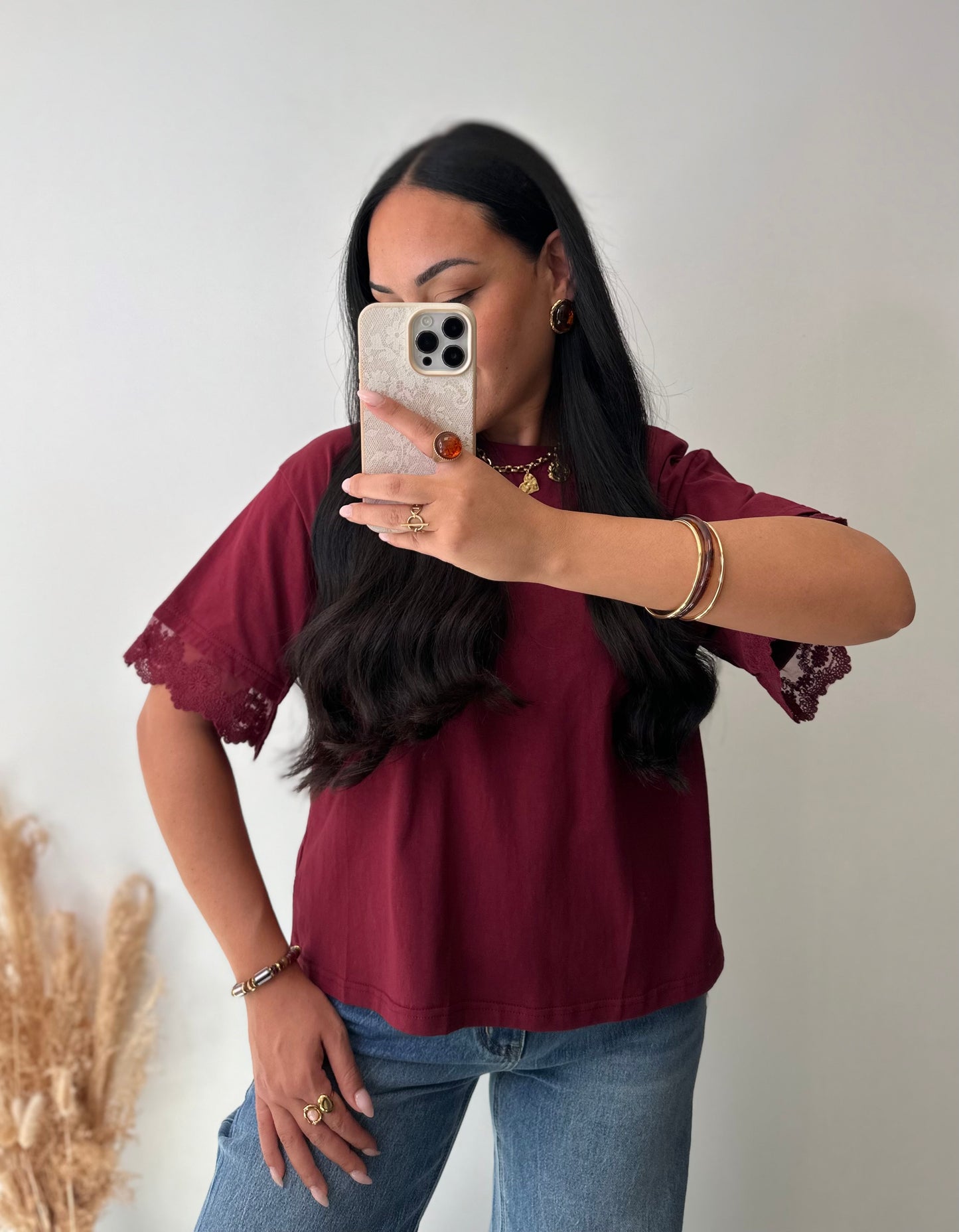 T-shirt prune à dentelle