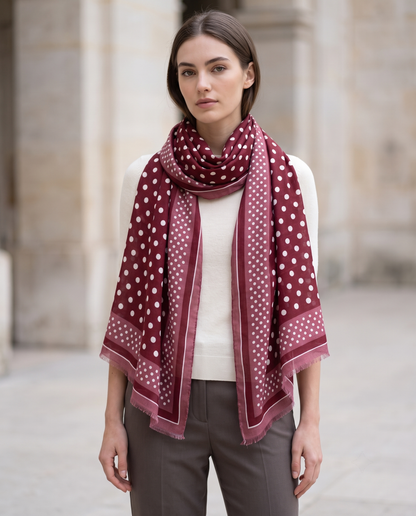 Foulard motifs pois