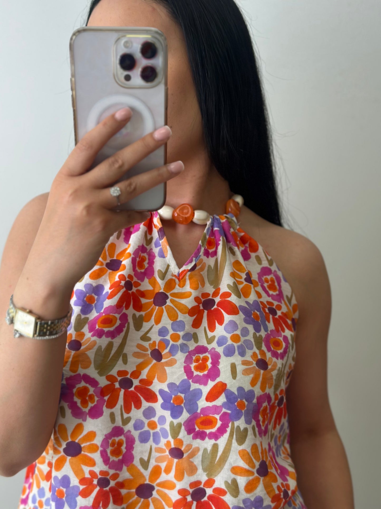Blouse à motifs à perles attaché au cou