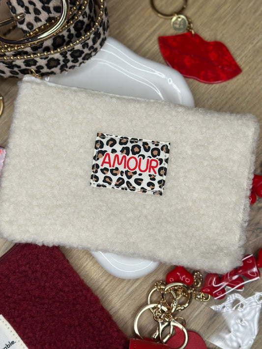Pochette teddy beige léopard - AMOUR
