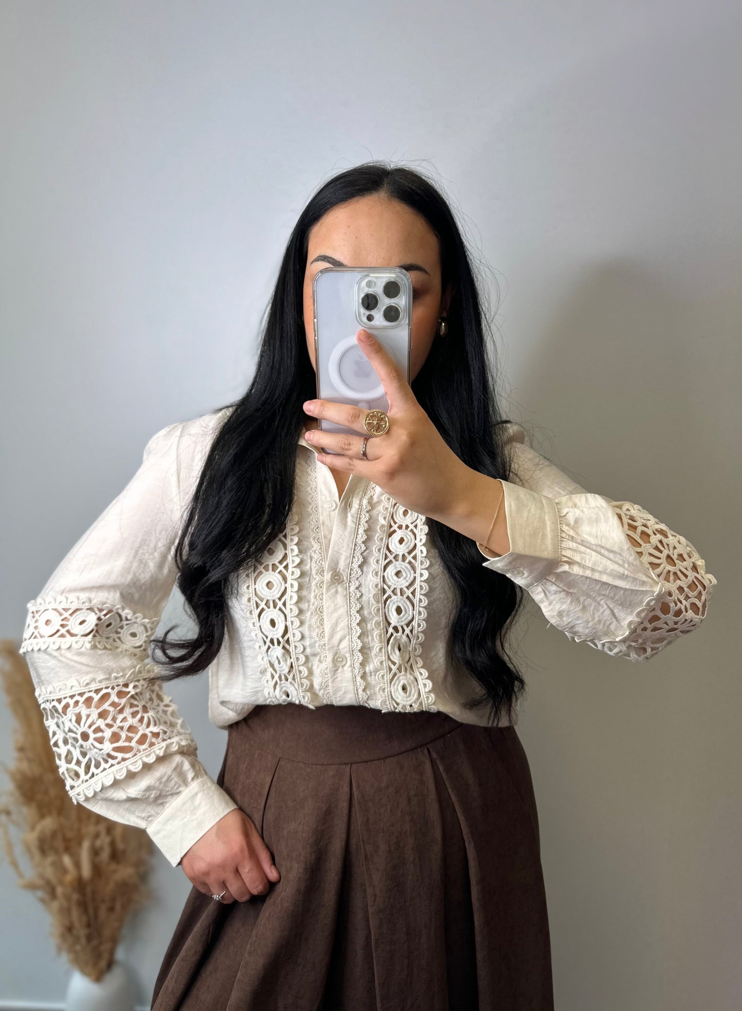 Chemise crème ajourée à fleurs - LOU