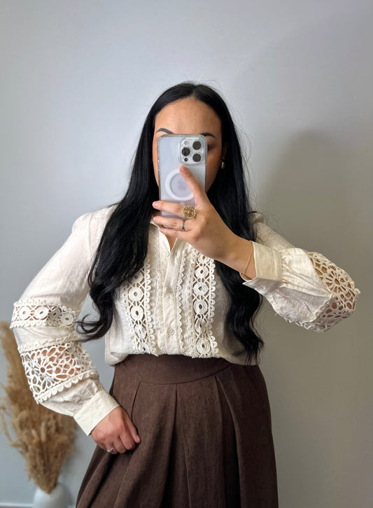 Chemise crème ajourée à fleurs - LOU