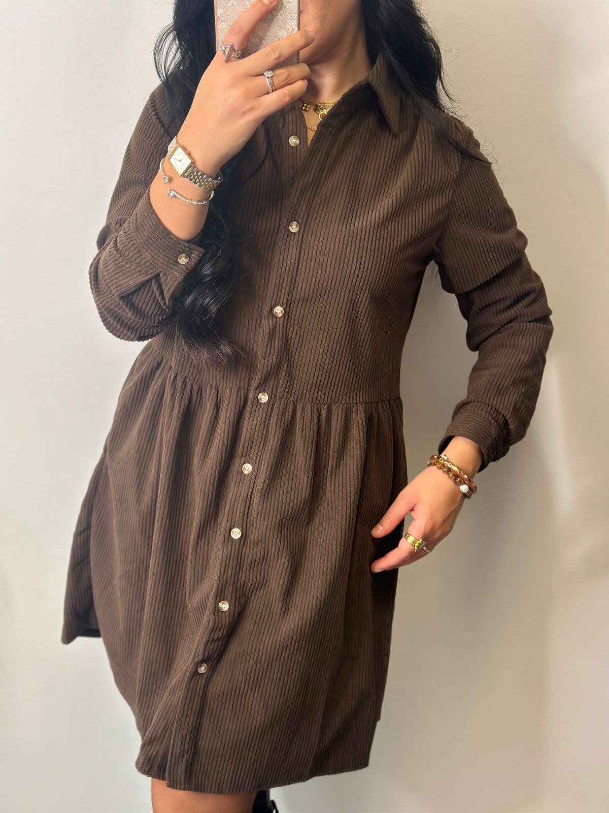 Robe chemise courte en velours côtelé marron