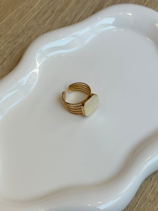 Bague à pierre
