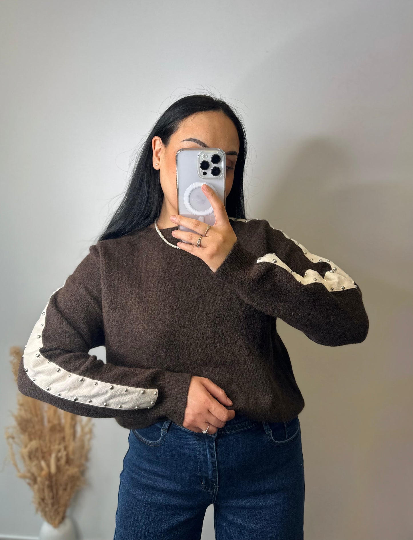 Pull marron manches cloutés - ANNA