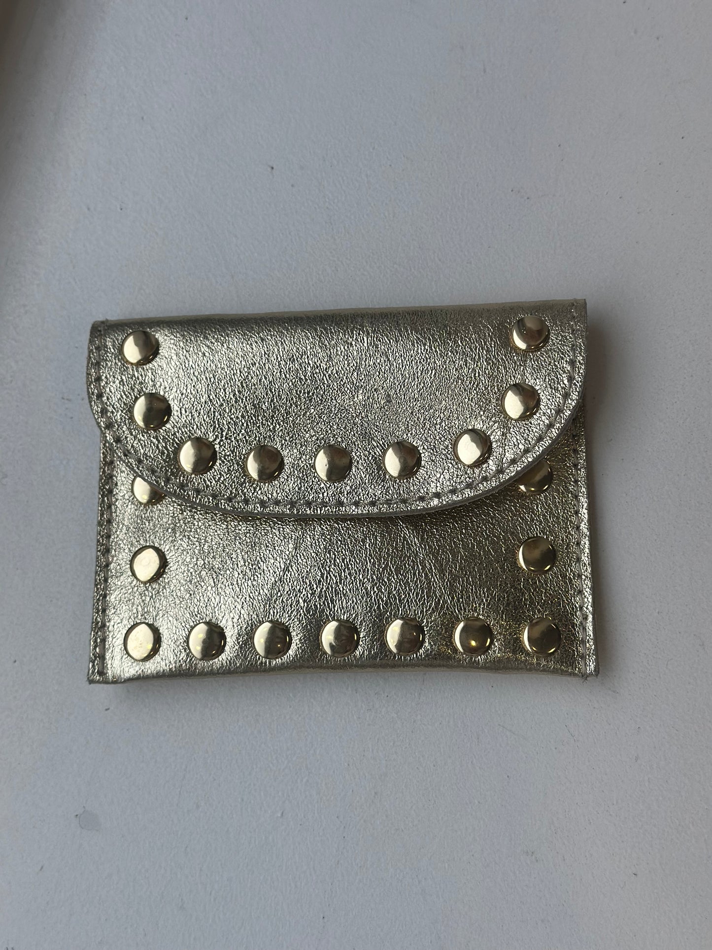 Petit porte monnaie en cuir satiné