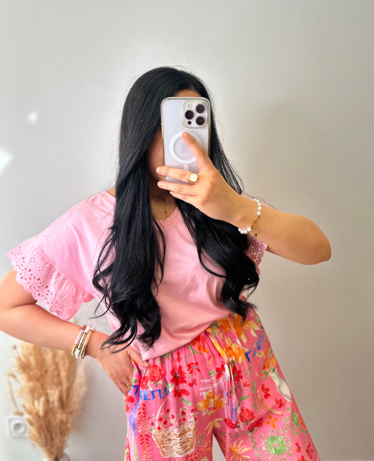 T-shirt rose en coton avec manches ajourées