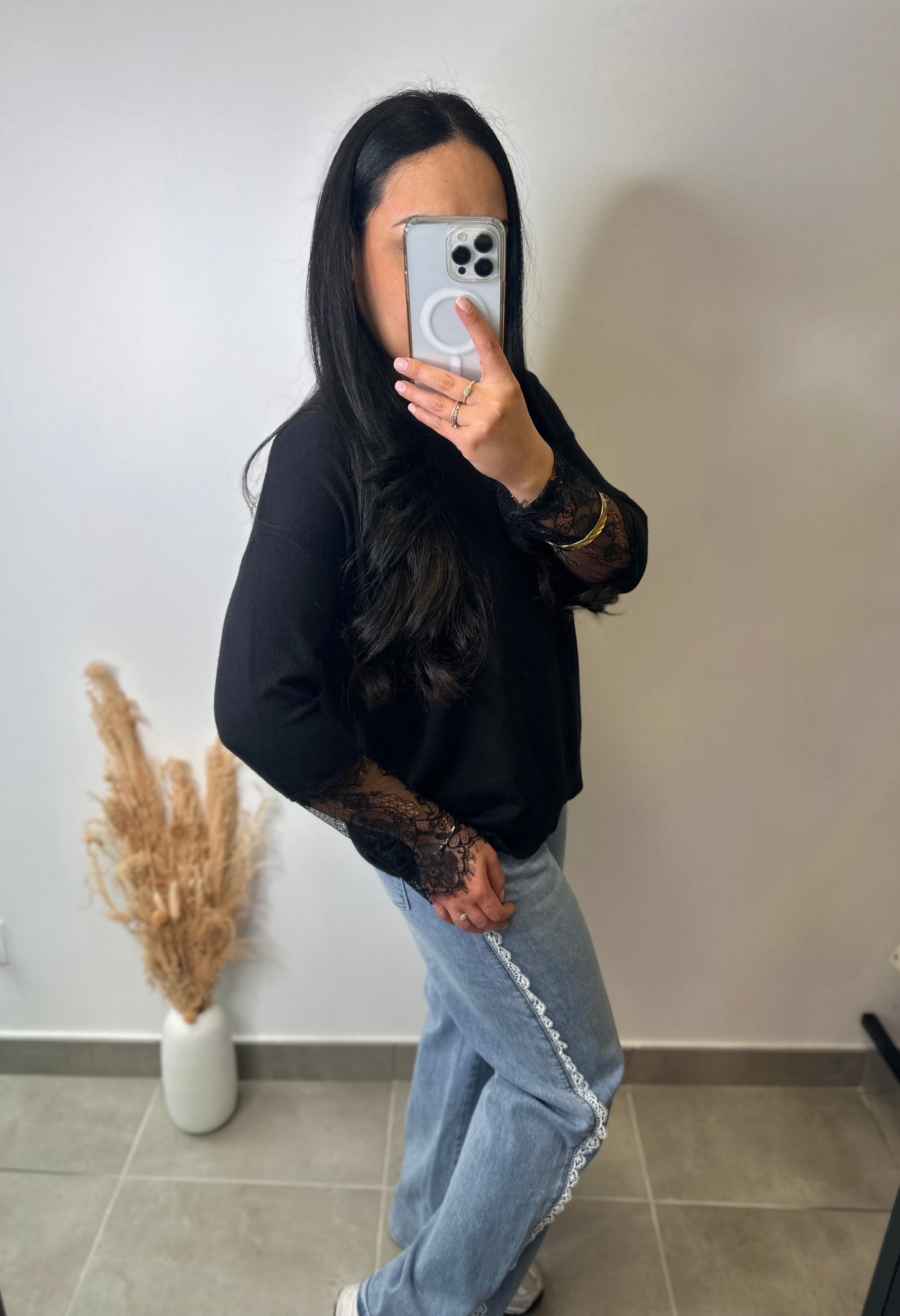 Pull noir manches dentelle - ARYA