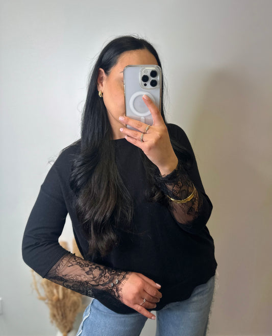 Pull noir manches dentelle - ARYA