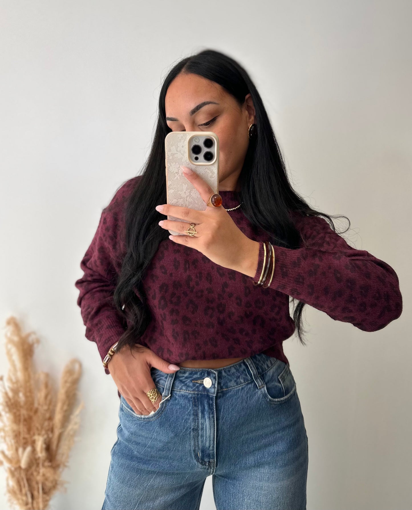 Pull en viscose imprimé léopard bordeaux