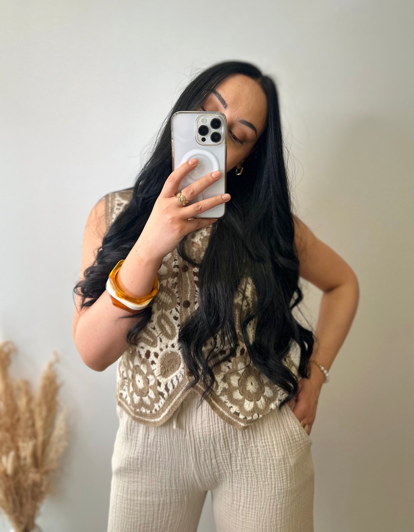 Top à crochets en coton taupe