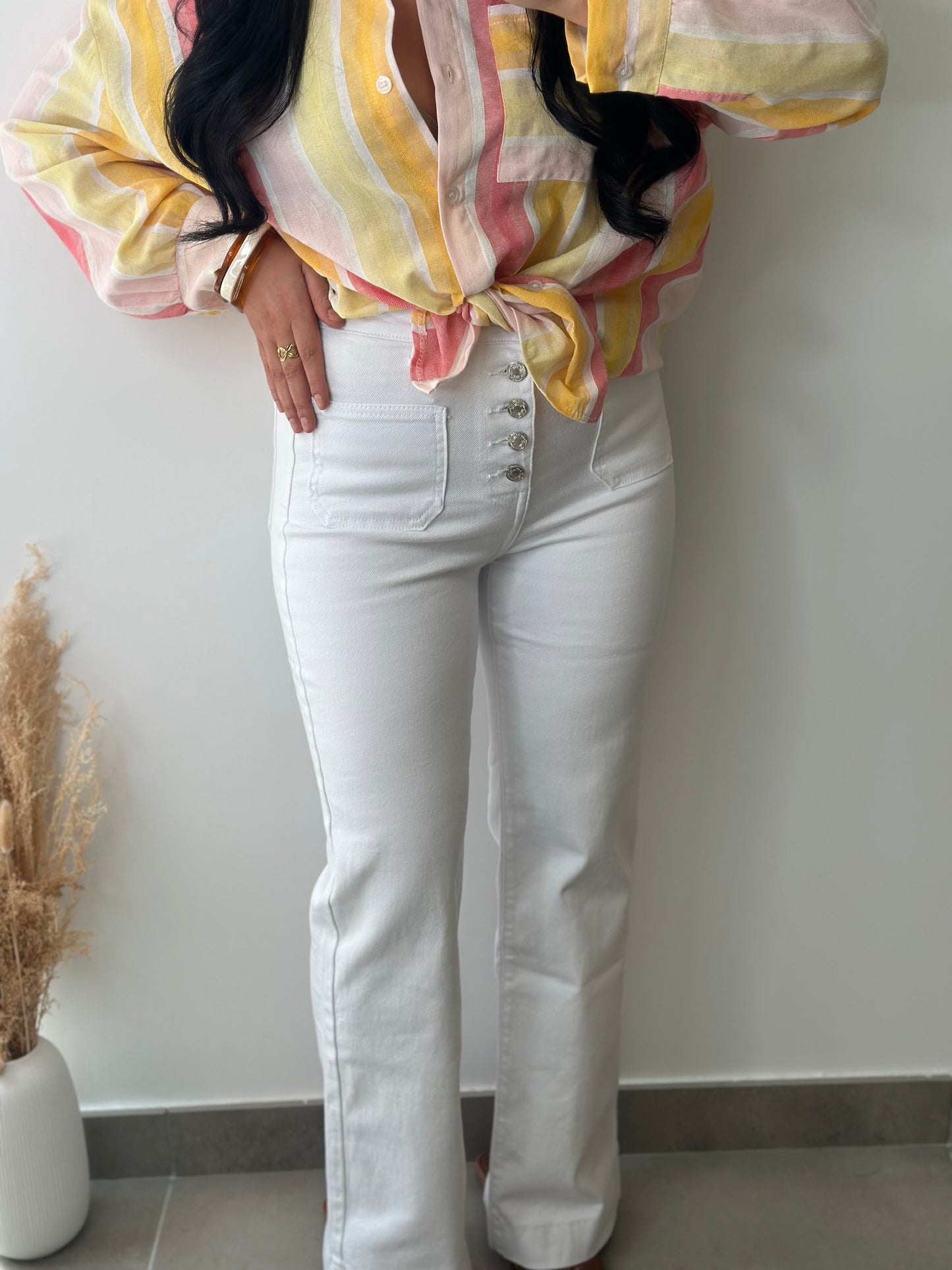 Jean blanc coupe FLARE à boutons