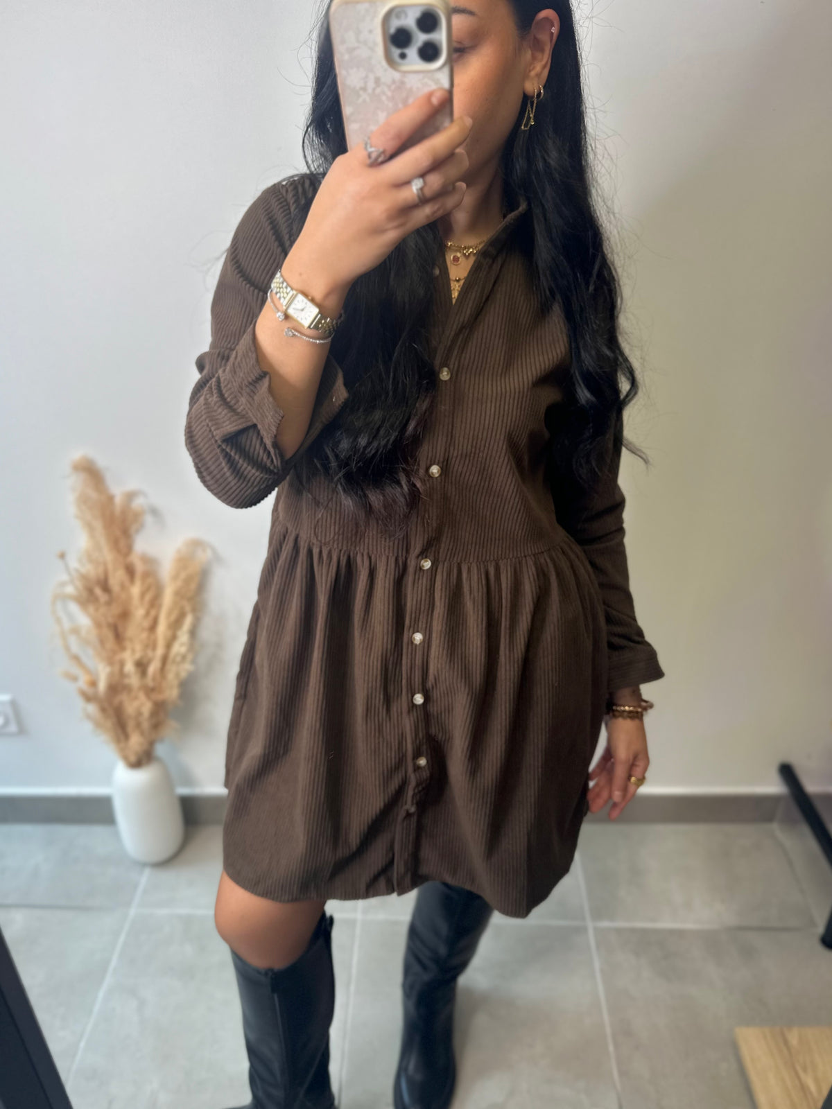 Robe chemise courte en velours côtelé marron
