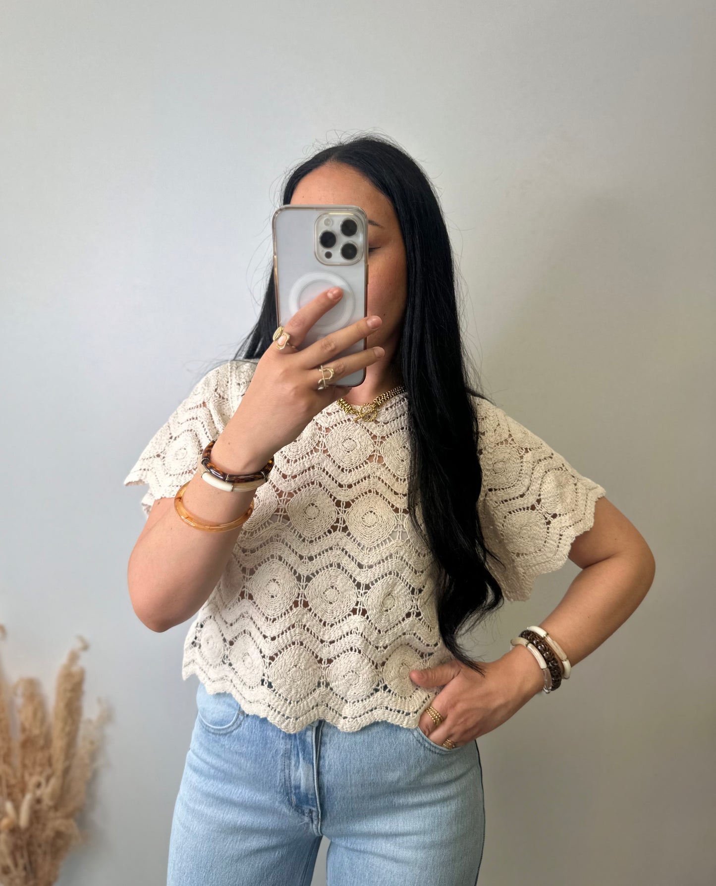 Top en crochet beige col rond