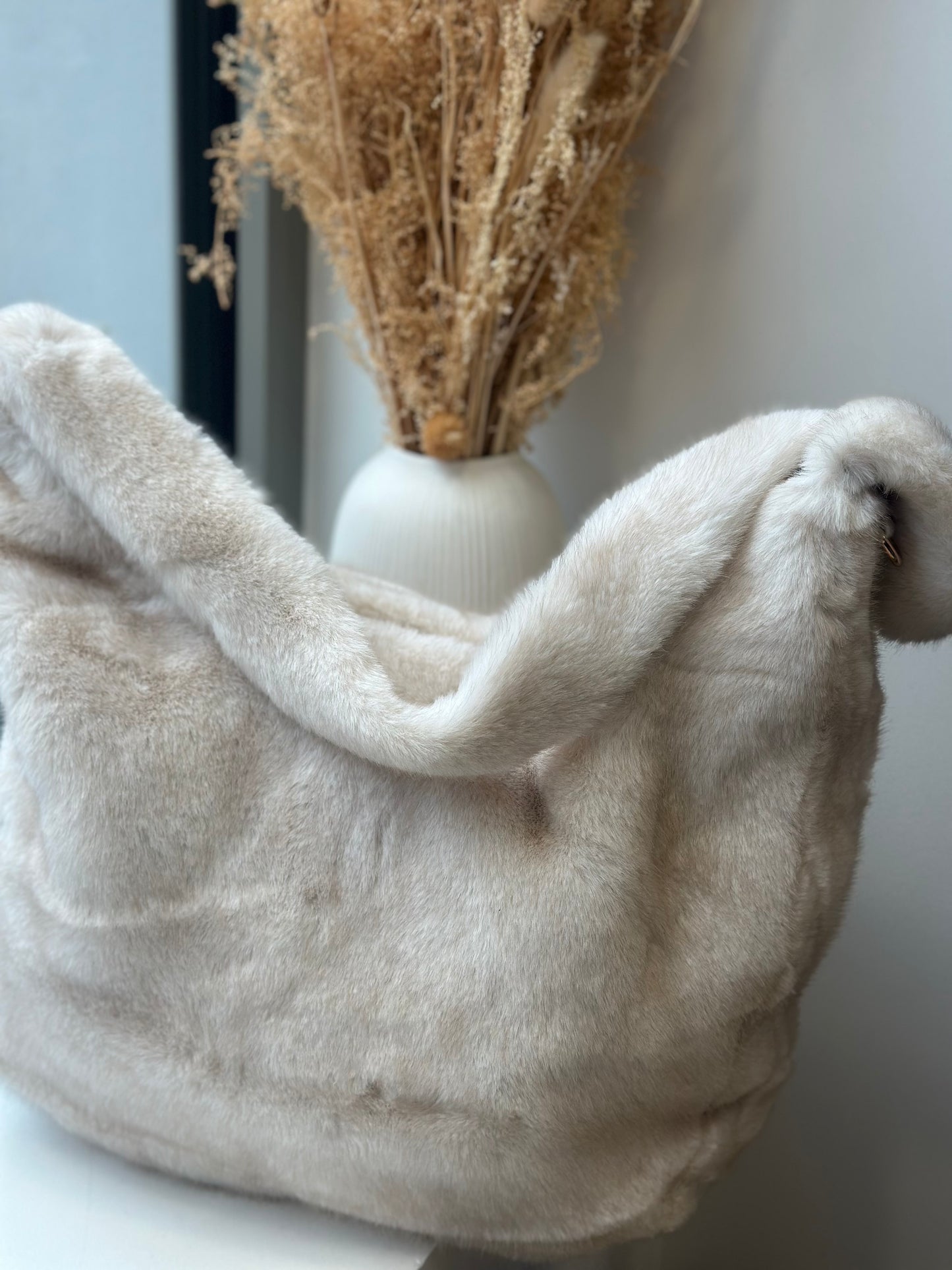 Sac fourre tout en fourrure beige