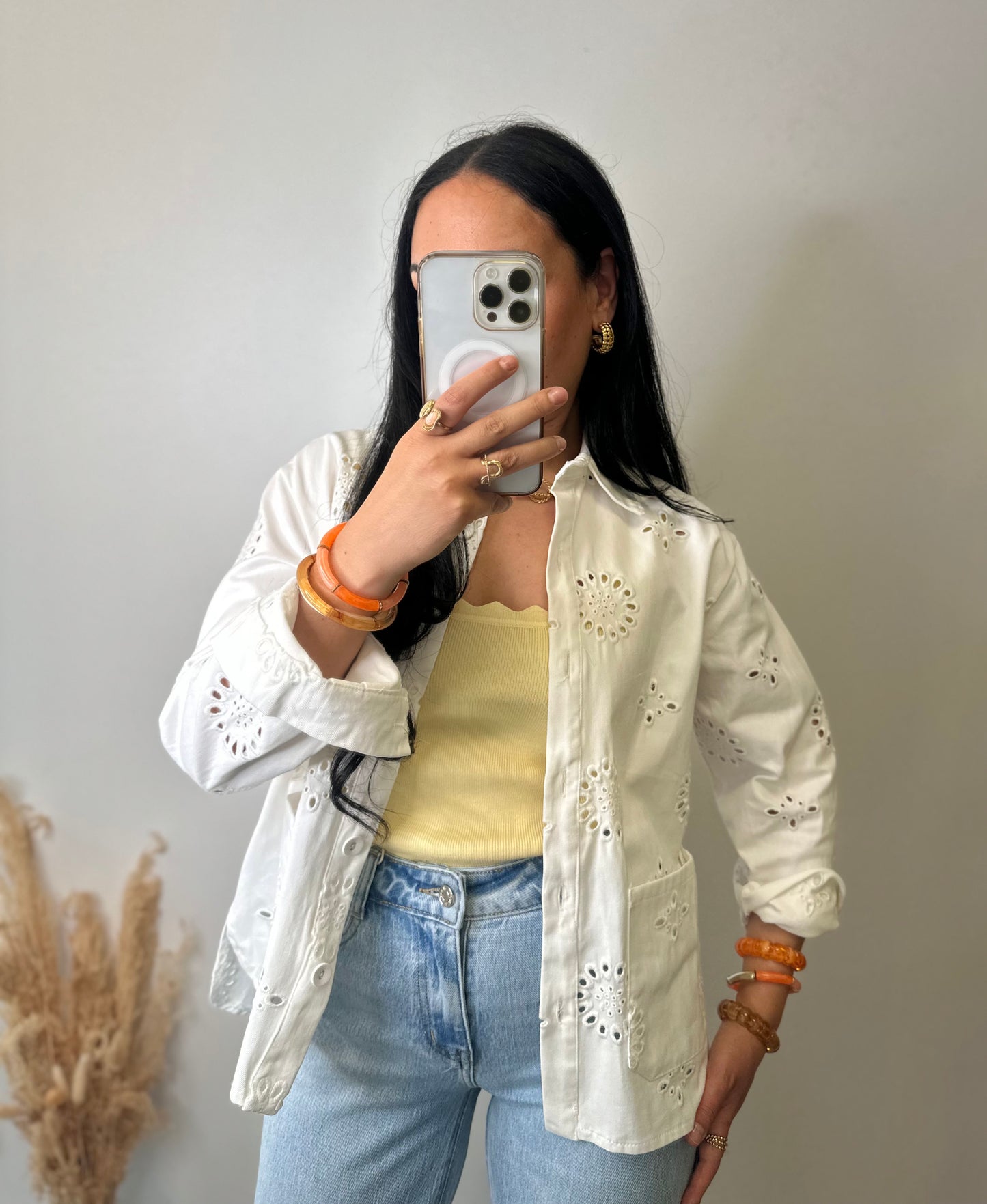 Veste en jean souple blanche à fleurs ajourées