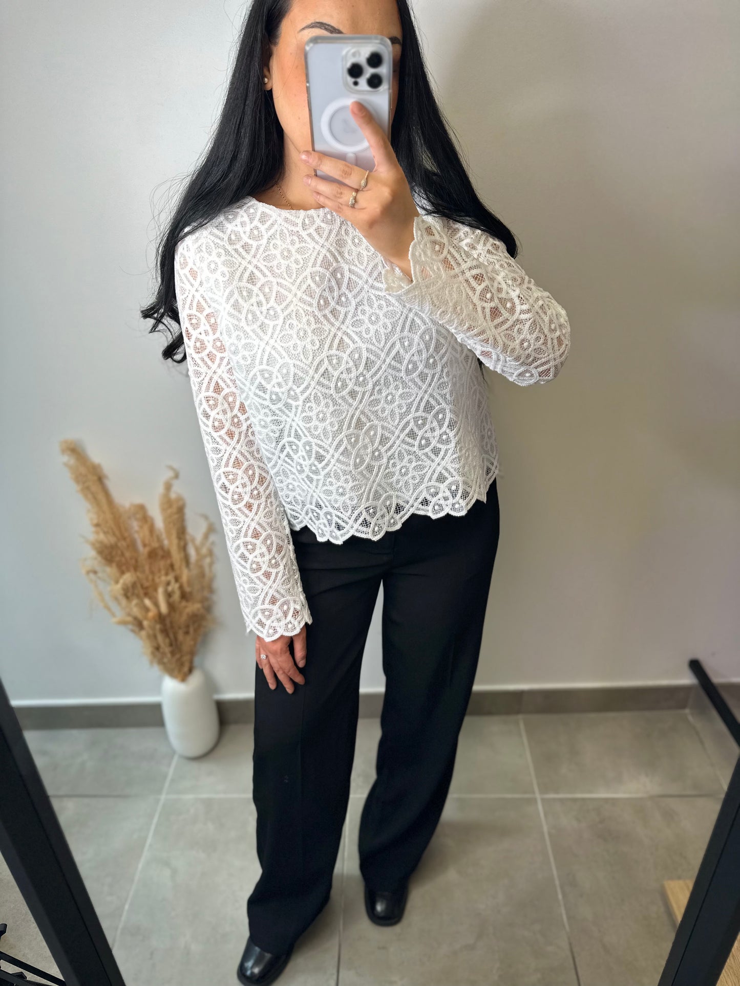 Blouse ajourée à fleurs brodées - AGATHE