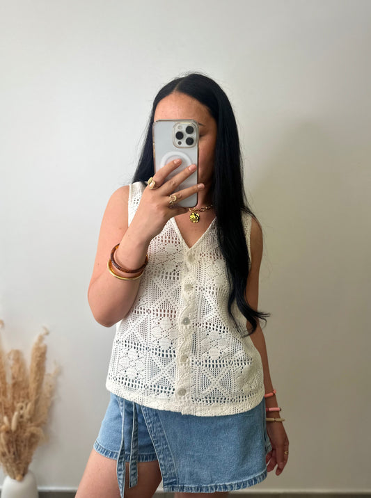 Top en maille fine type crochet blanc