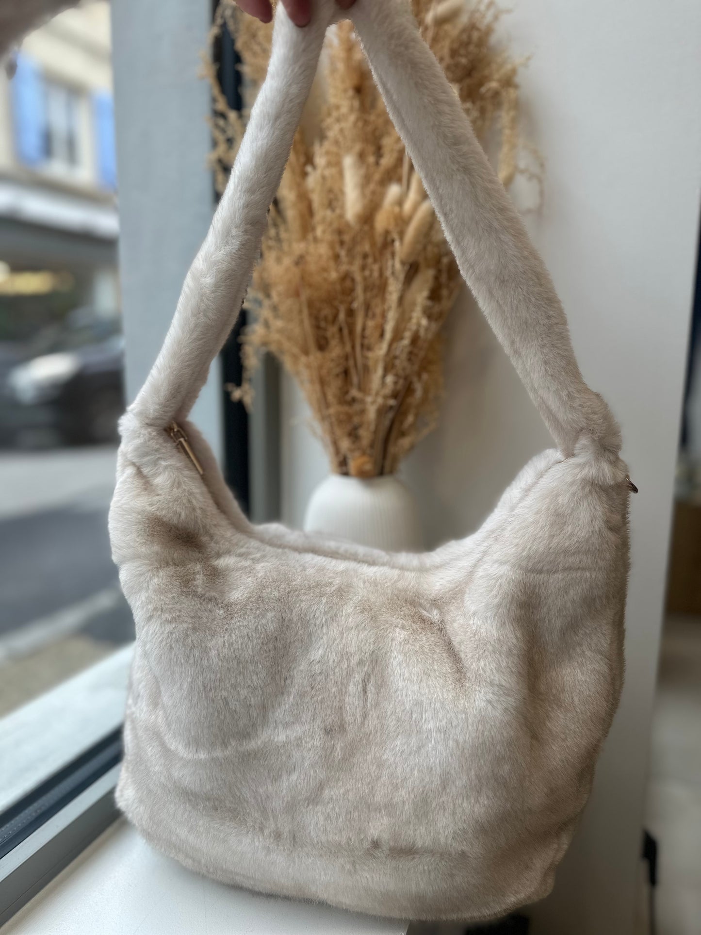 Sac fourre tout en fourrure beige