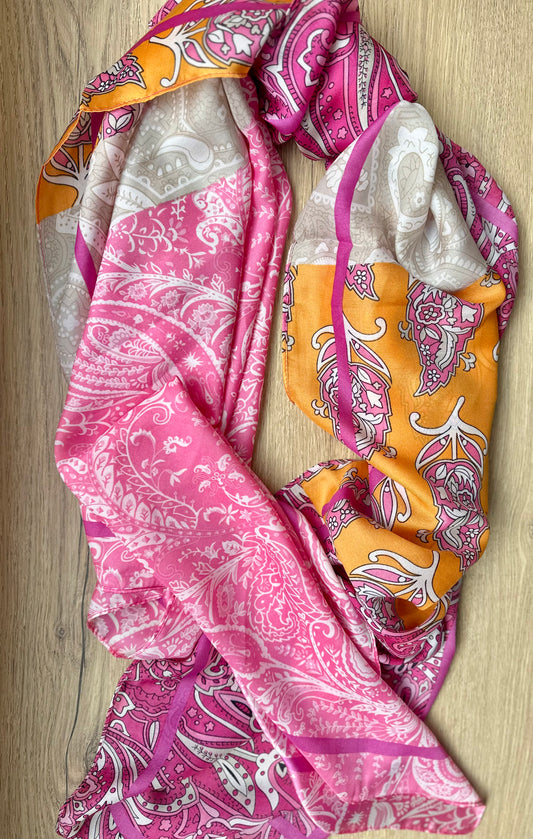 Grand carré de soie à motifs - ROSE