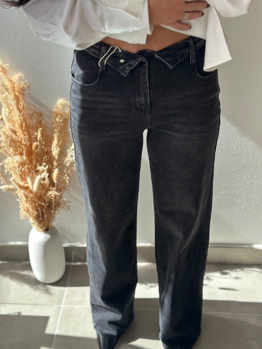 Jean noir délavé taille et bouton retroussée coupe WIDE LEG