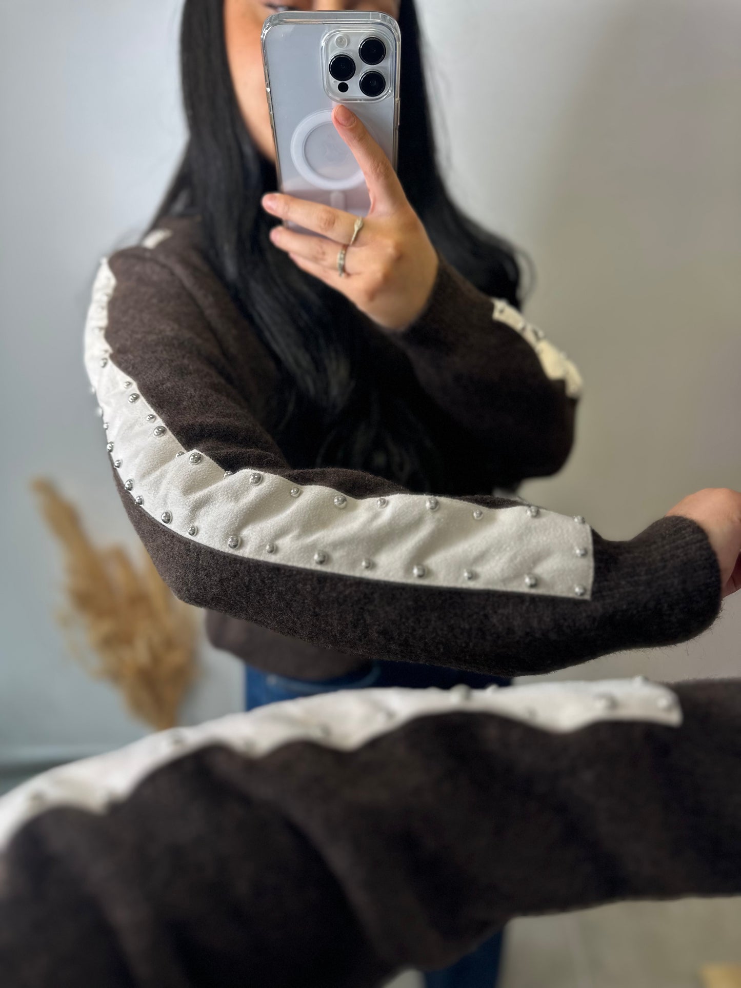 Pull marron manches cloutés - ANNA