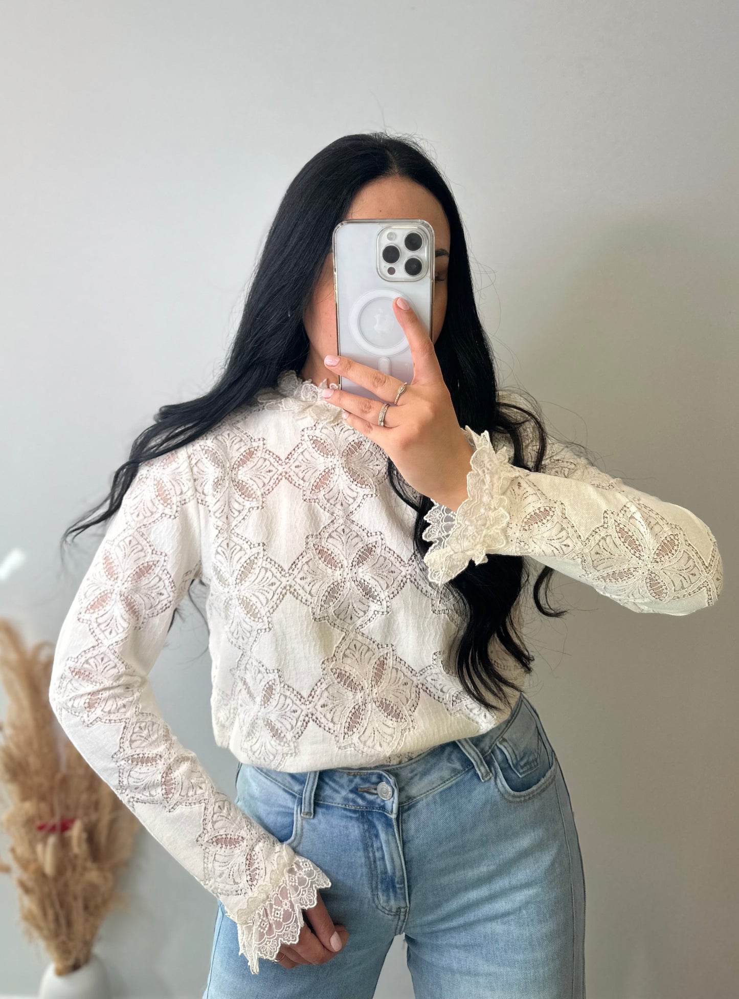 Chemise en dentelles fleuries - CLOÉ