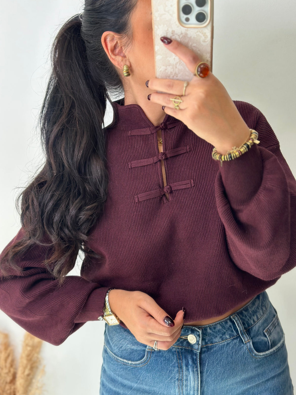 Pull bordeaux à brandebourgs