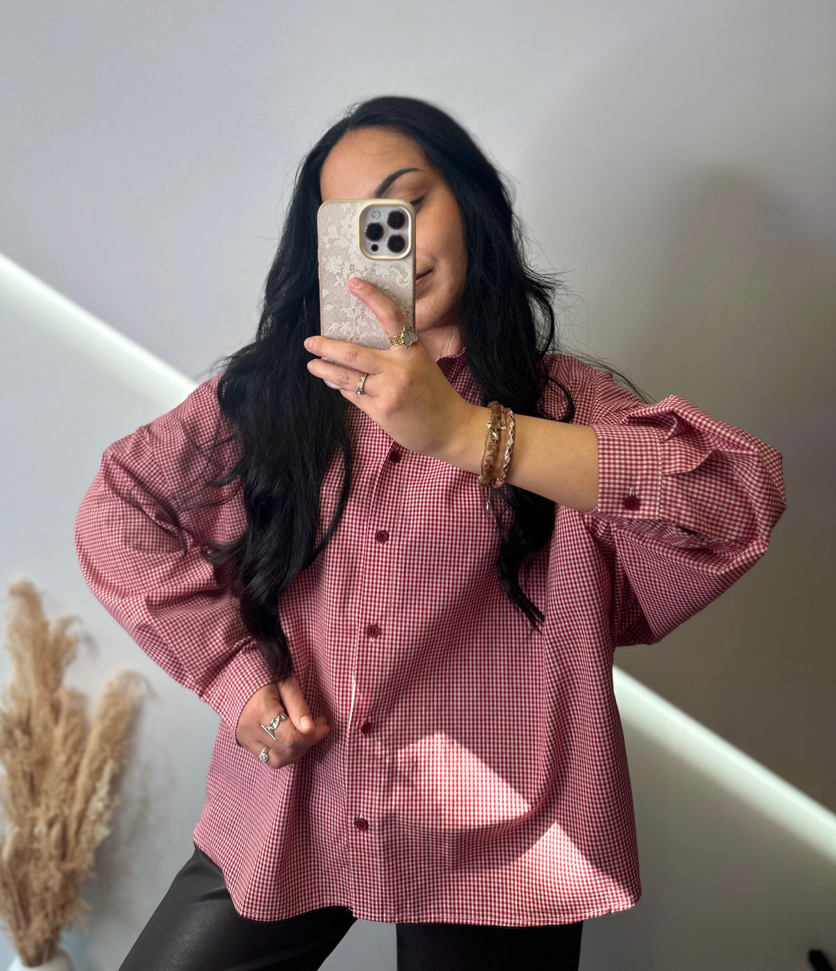 Chemise oversize à petits carreaux vichy rouge boutons bordeaux