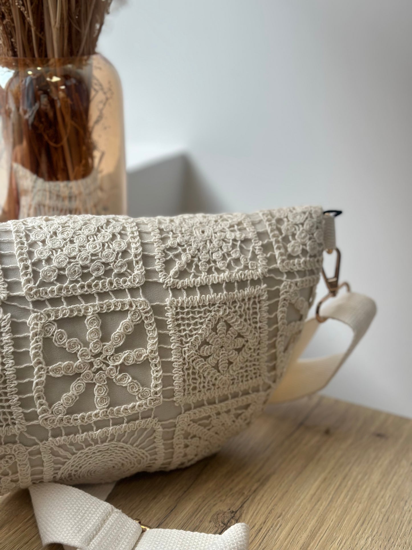 Banane brodée beige