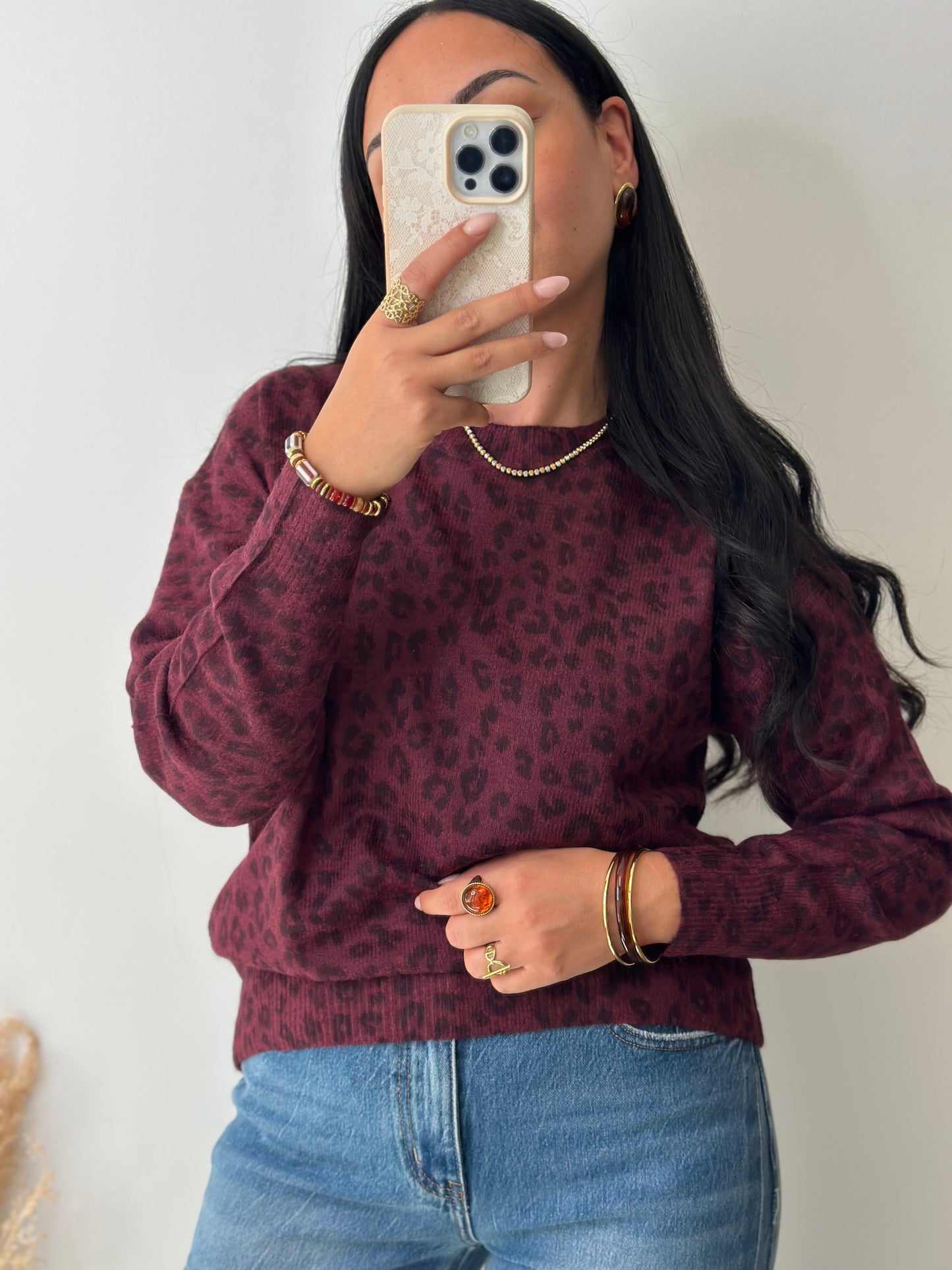 Pull en viscose imprimé léopard bordeaux