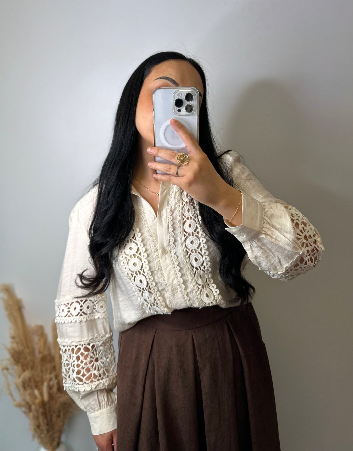 Chemise crème ajourée à fleurs - LOU