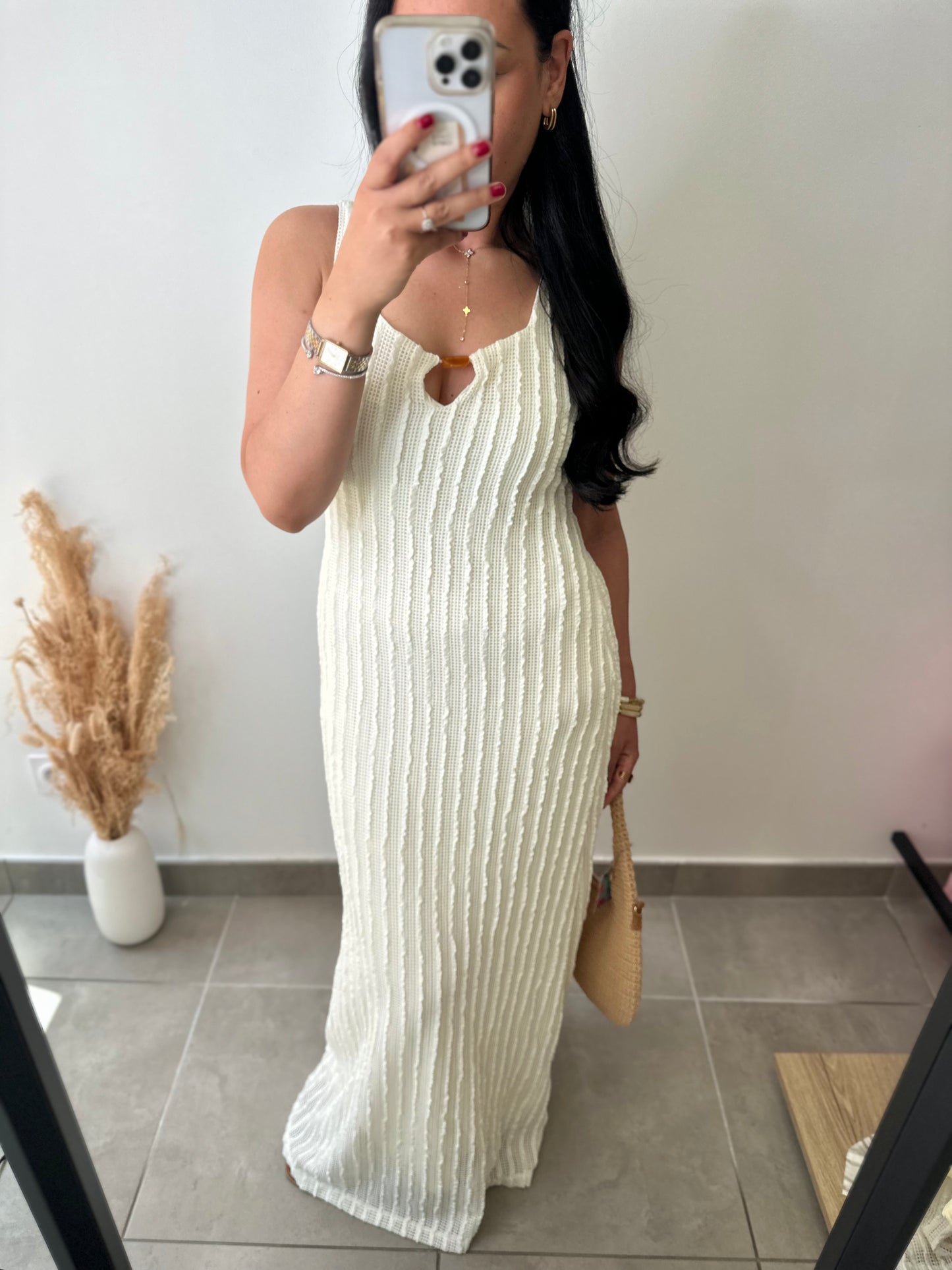 Robe longue beige en maille à grosse perle