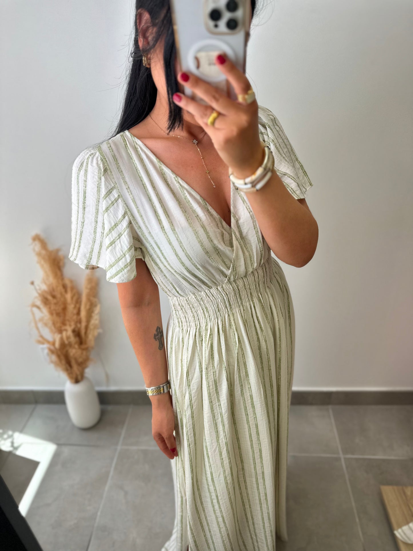 Robe fluide à rayures vertes et dorés
