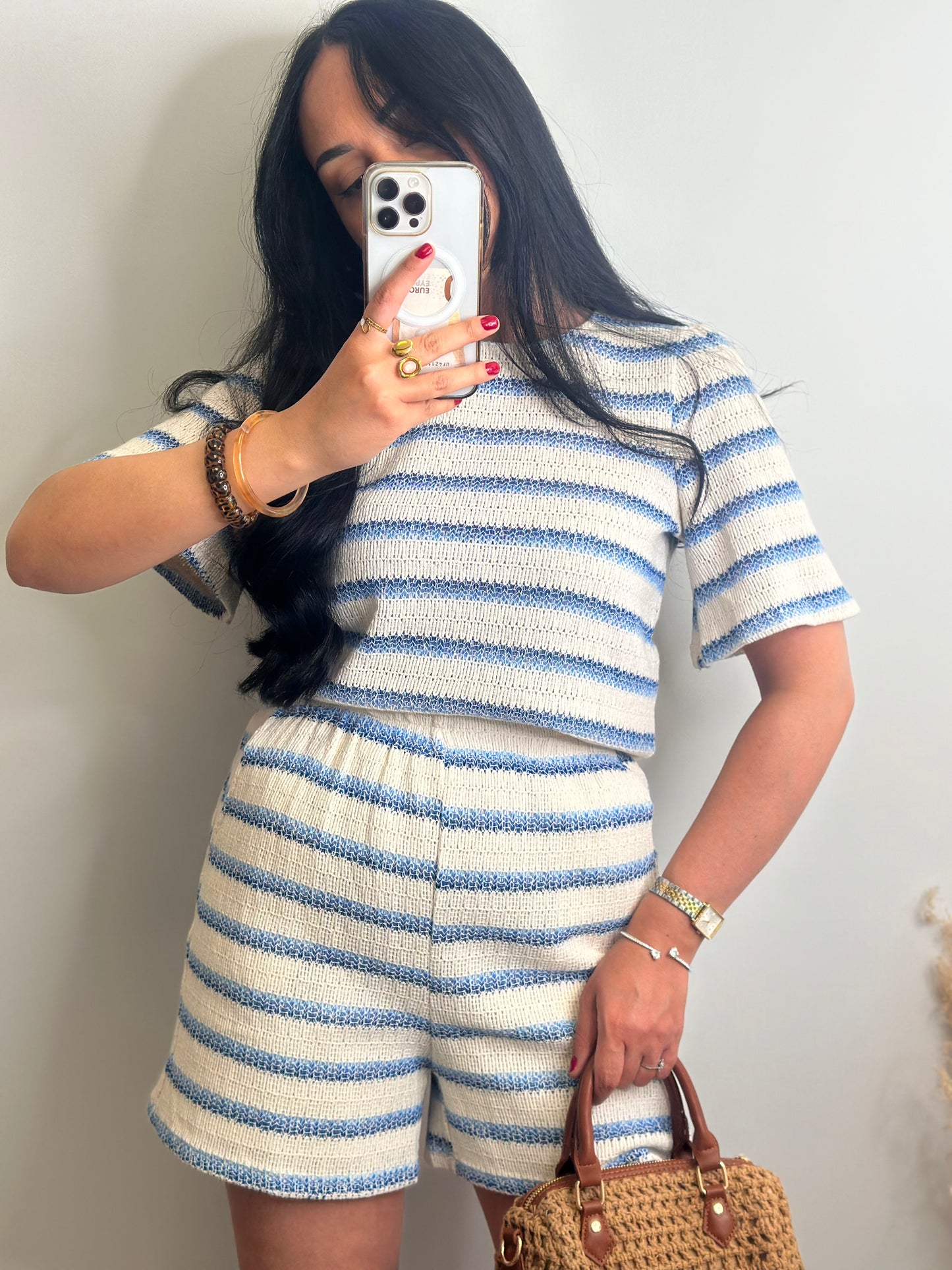 Short en maille à rayures bleu et beige