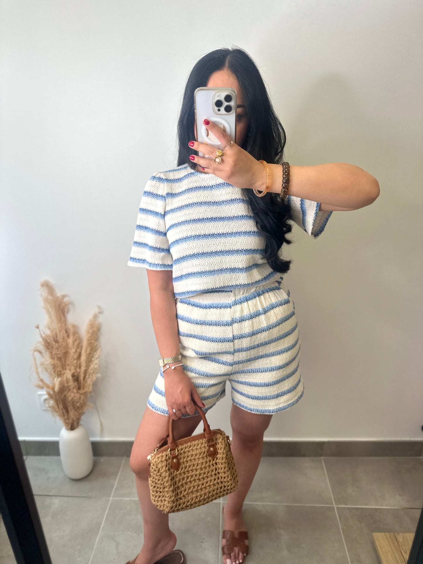 Short en maille à rayures bleu et beige