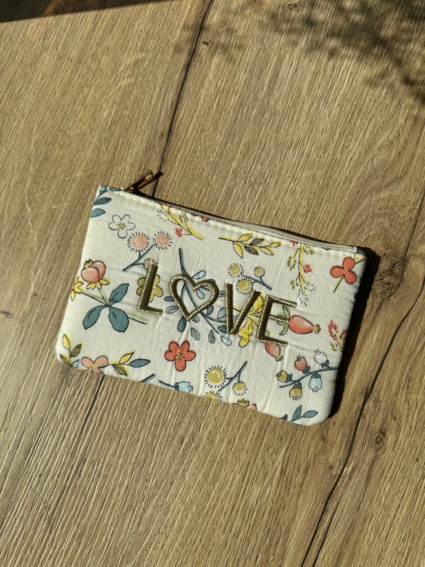 LOVE pouch